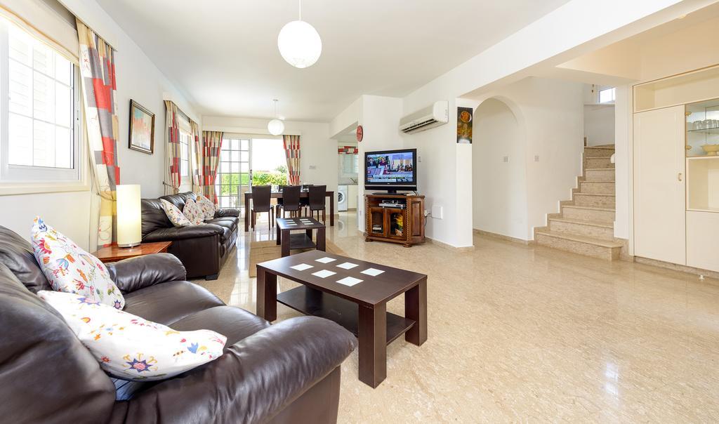 Merab Center Villas Agia Napa Kamer foto