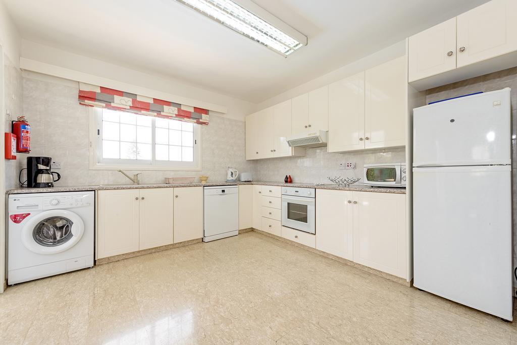 Merab Center Villas Agia Napa Kamer foto