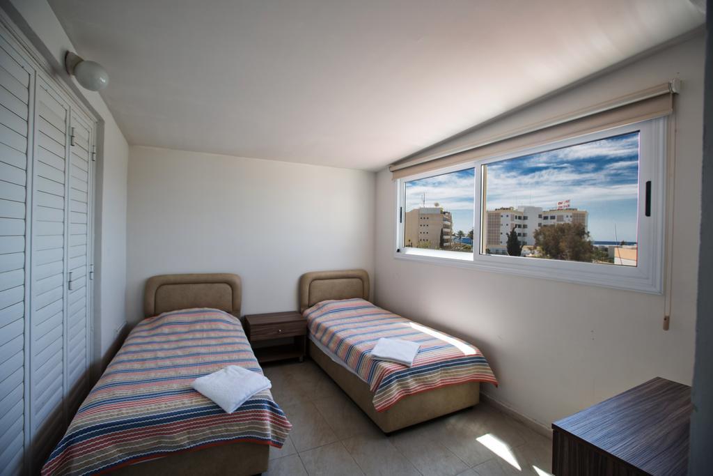 Merab Center Villas Agia Napa Buitenkant foto