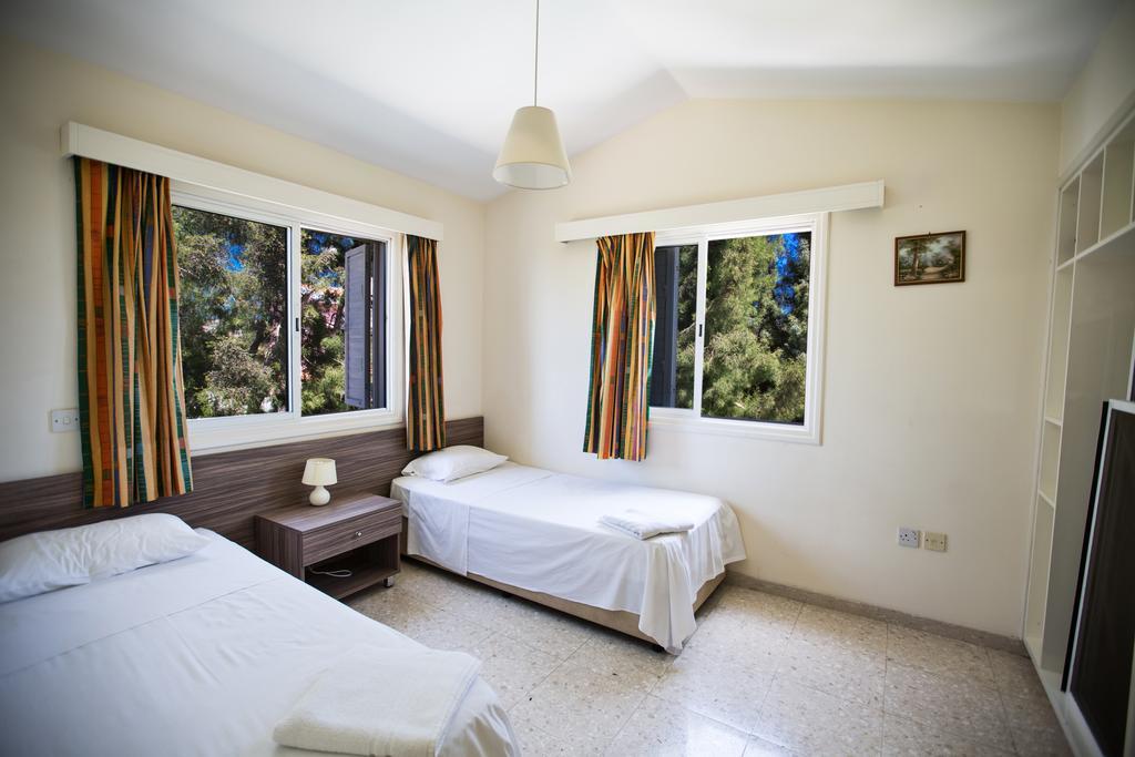 Merab Center Villas Agia Napa Buitenkant foto